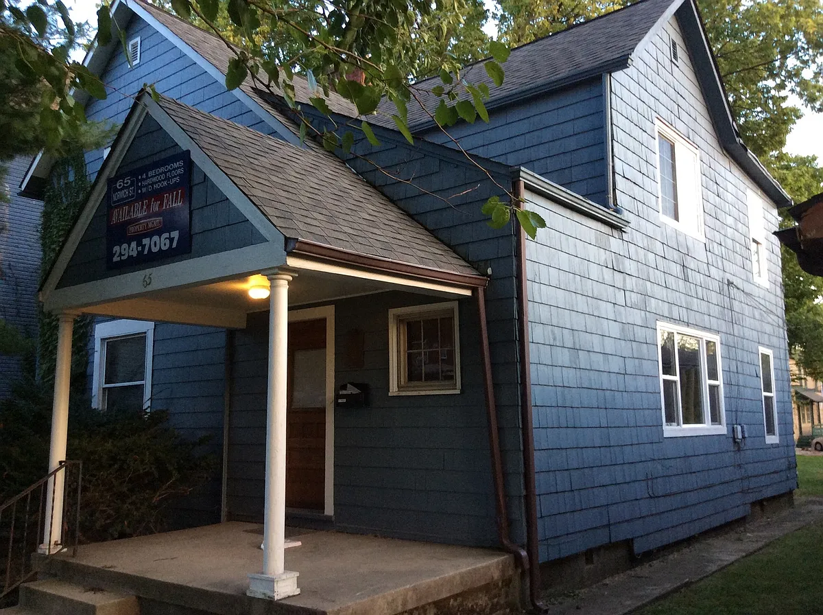 Building Photo - 65 E Norwich Ave