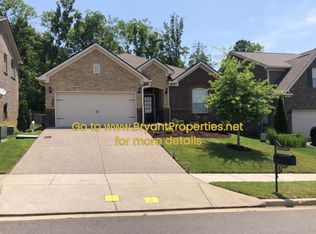 285 Blackthorn Ln, Gallatin, TN 37066