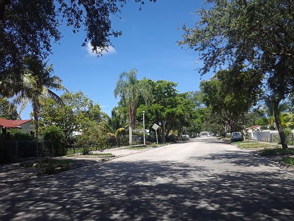 5th image of 915 NW 125th St