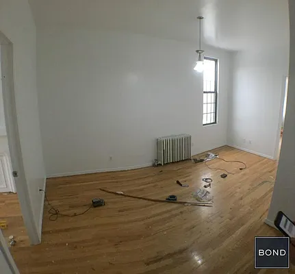 Rented by Bond New York | media 23