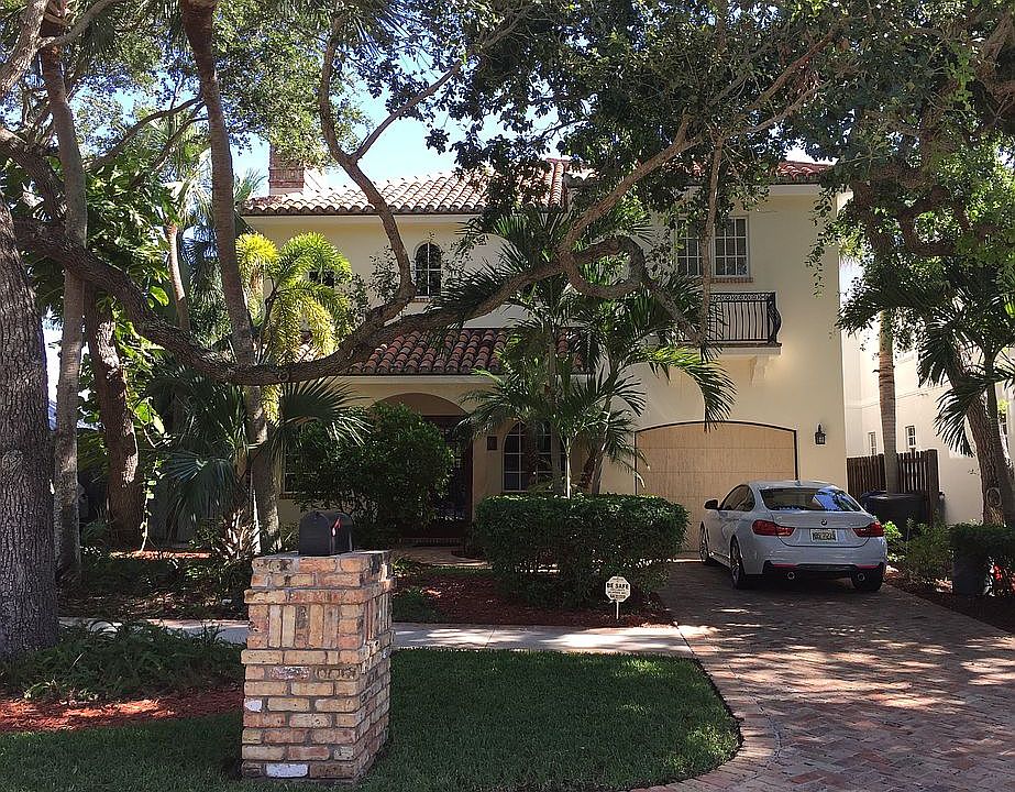 1st image of 715 Pirate Cove Ln