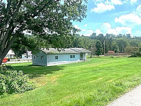 45258 Pine Ave, Saint Clairsville, OH 43950