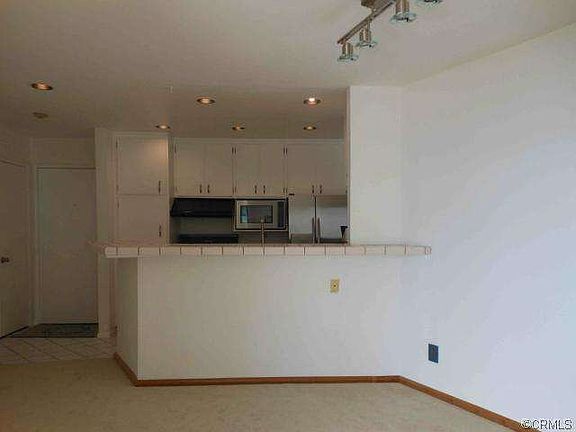 5th image of 620 The Vlg Unit 315