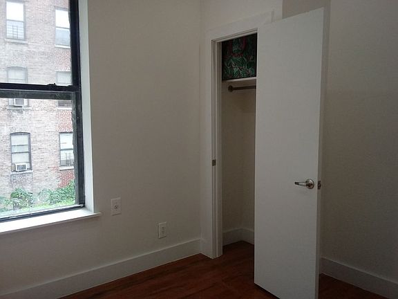 3rd image of 226 W 112th St #3R