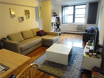 Rented by Addison Property Group