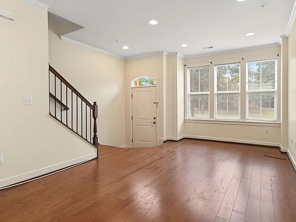 4th image of 9824 Fields Rd