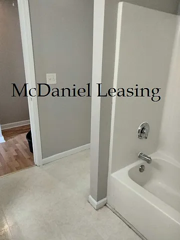 2 bed, 1050 sqft, $1,050 — Photo 3