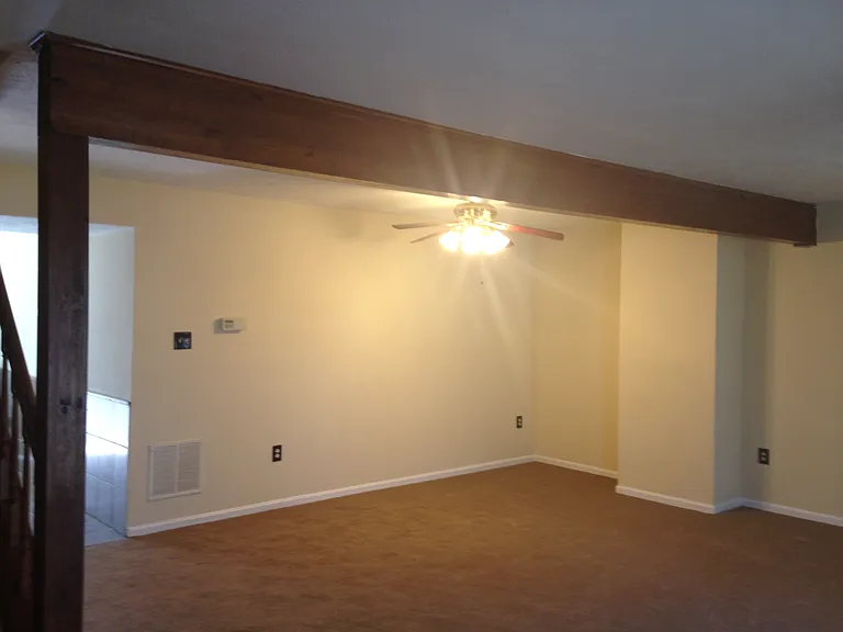 9056 Old Hickory Ct — Photo 6