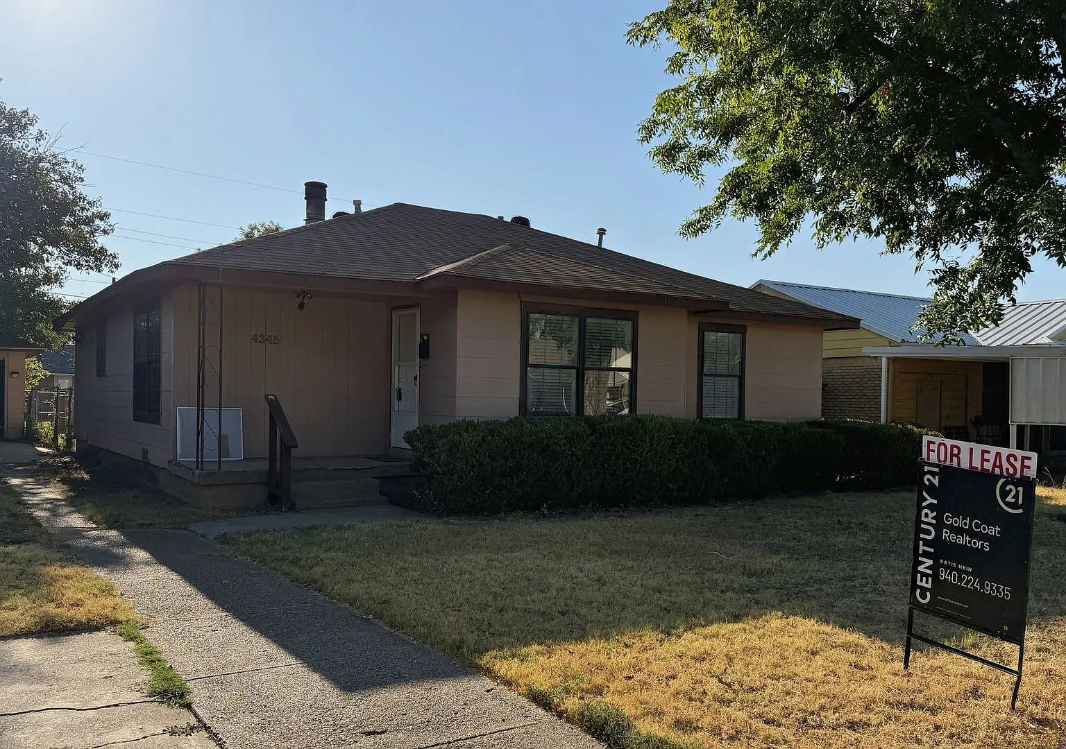 Updated 2 bedroom 1 Bath Home! — Photo 1
