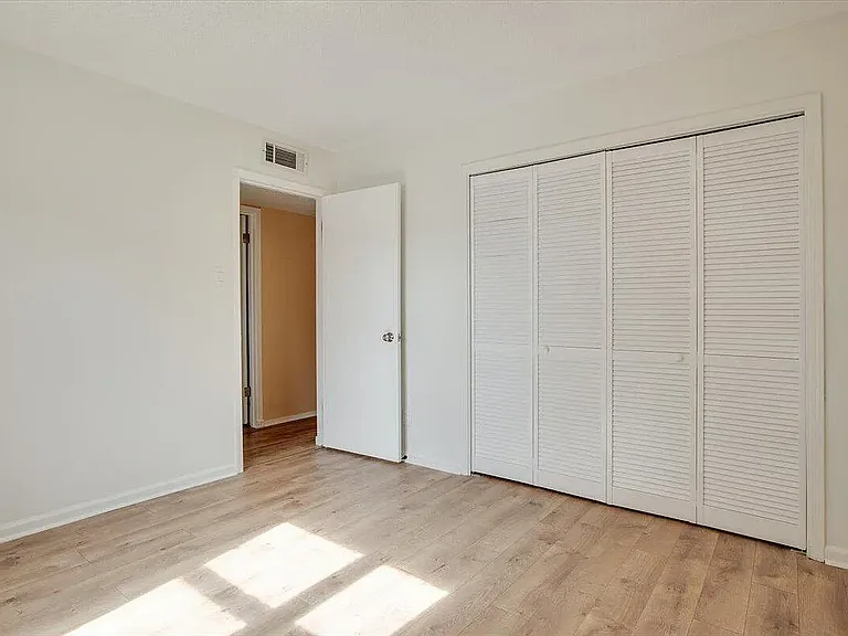 11801 Tracy Ct NE — Photo 20