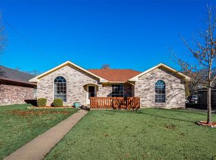 13205 Green Valley Dr, Balch Springs, TX 75180
