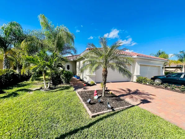 2555 Vine Ave, Naples, FL 34120