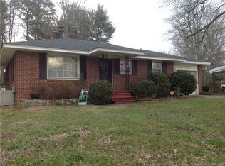 1096 Hillcrest St, Cherryville, NC 28021