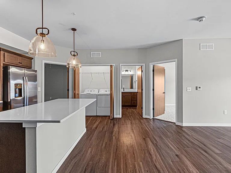Madison Ave Condos — Photo 14