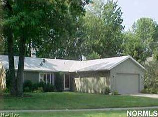 20272 Sandalwood Ln, Strongsville, OH
