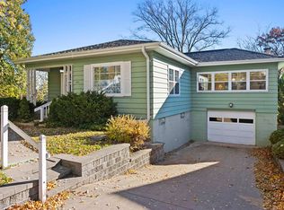 2415 Oakwood Ave, Green Bay, WI 54301