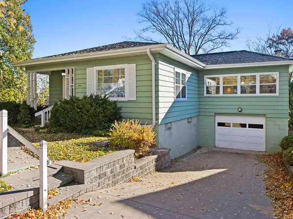 2415 Oakwood Ave, Green Bay, WI 54301