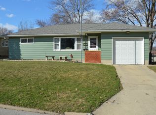 819 Wisner Dr, Waterloo, IA 50702