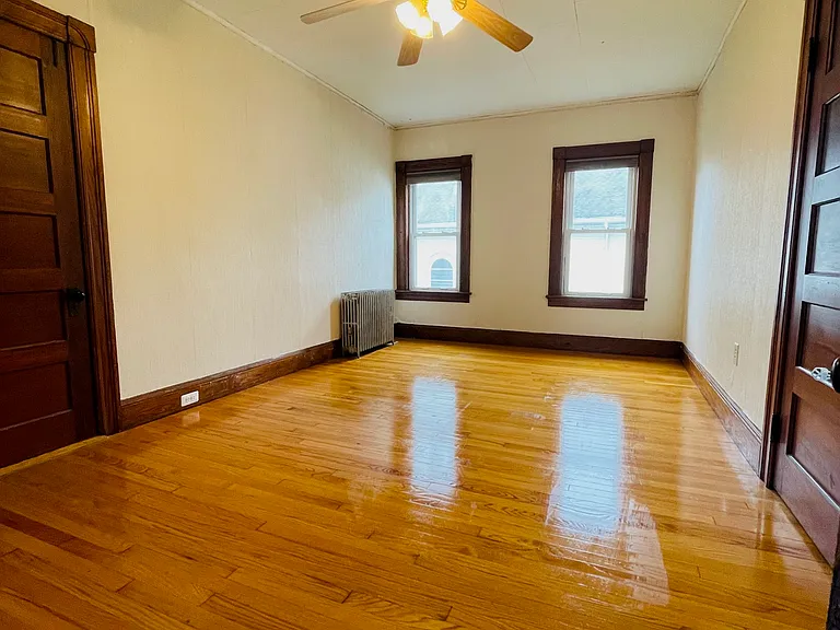148 Russell St #2 — Photo 6