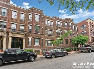 25 Stearns Rd APT 4, Brookline, MA 02446