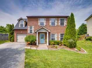 207 Azalea Rdg, Johnson City, TN 37601