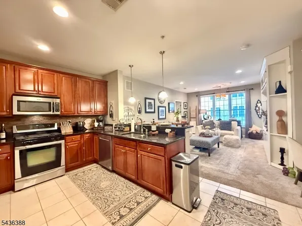 6209 Brookhaven Ct #6209, Riverdale, NJ 07457