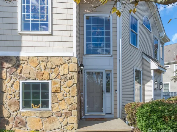 26 S Shore Dr, South Amboy, NJ 08879