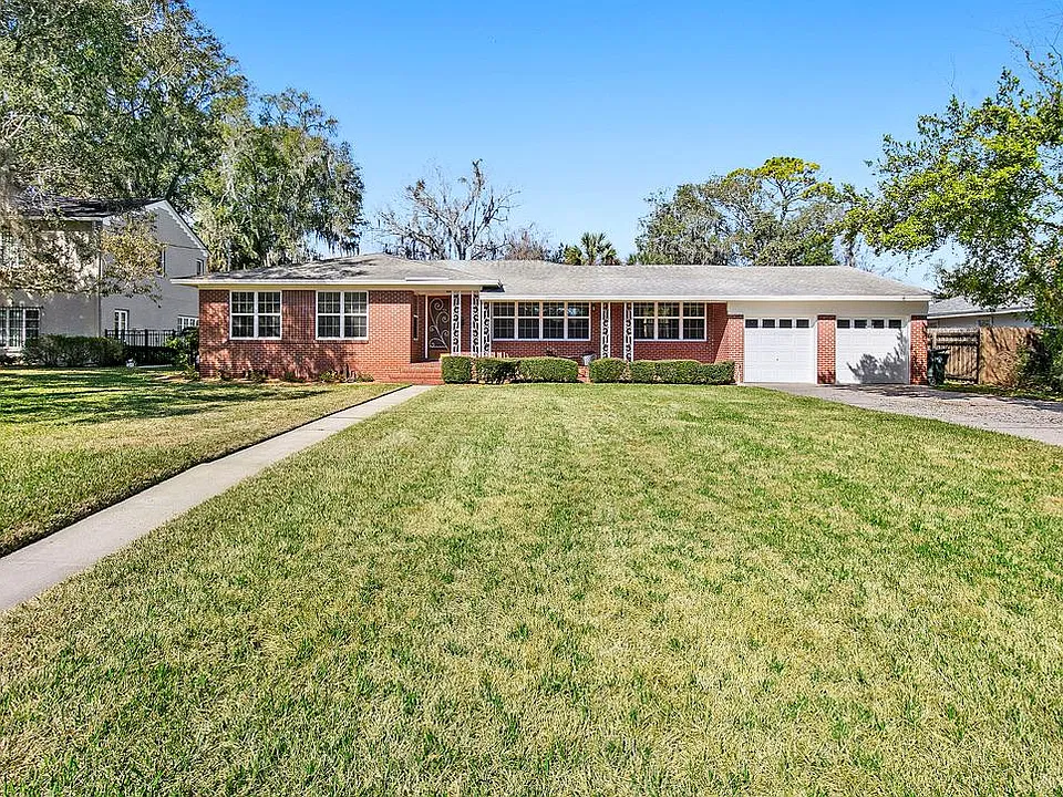 4428 Worth Dr W