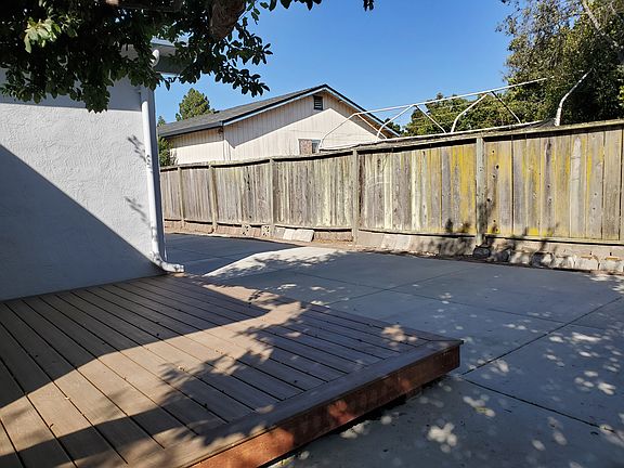 3rd image of 36676 Dugan Ct