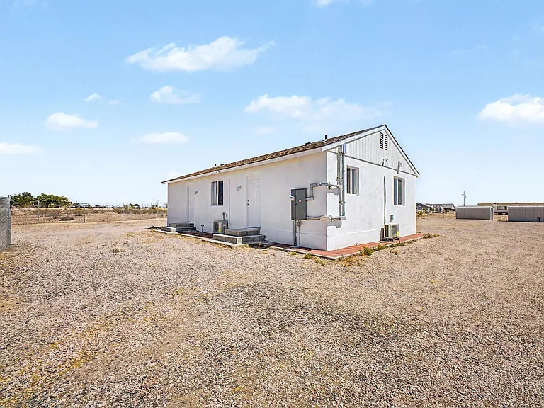 34233 W Sahuaro St — Photo 4