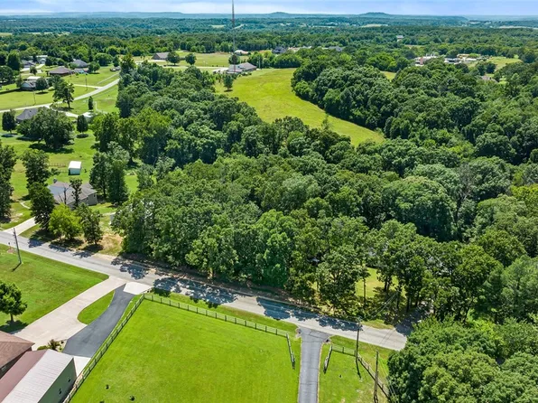 735 Brush Creek Rd #1C, Springdale, AR 72762