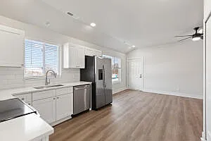 1215 Corporate Dr — Photo 4