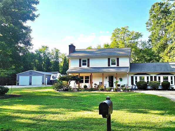 8804 Chinaberry Ln, Concord, NC 28027