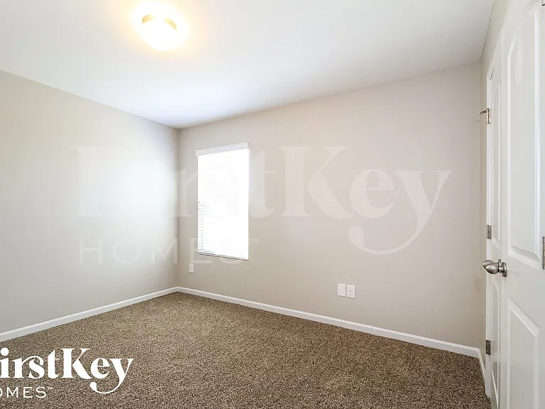 4317 Lochurst Dr — Photo 11