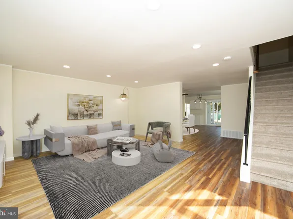 5226 Windward Ln, Bensalem, PA 19020