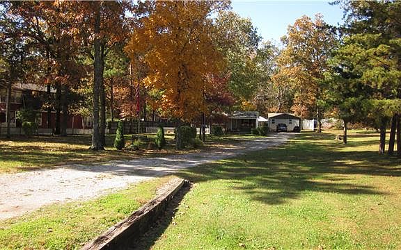 3rd image of 631 Lakeshore Dr