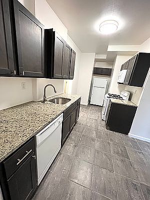 1st image of 217 Haven Ave #2A1