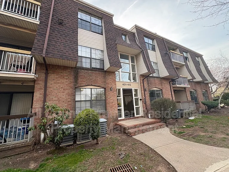 409 Hidden Village Dr — Photo 1