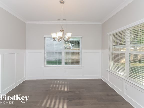5th image of 85 Crestbrook Way