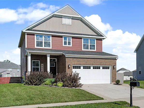 3120 White Ash Dr, Tipp City, OH 45371