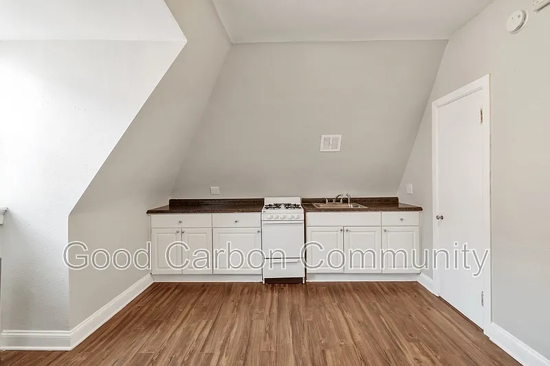 Building Photo - 430 Delaware Ave #307
