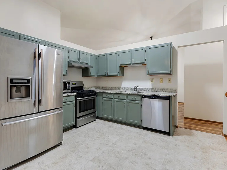 1791 Barnhill Dr — Photo 9