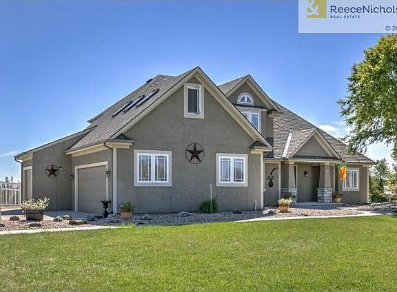 3rd image of 5021 N 131st Dr