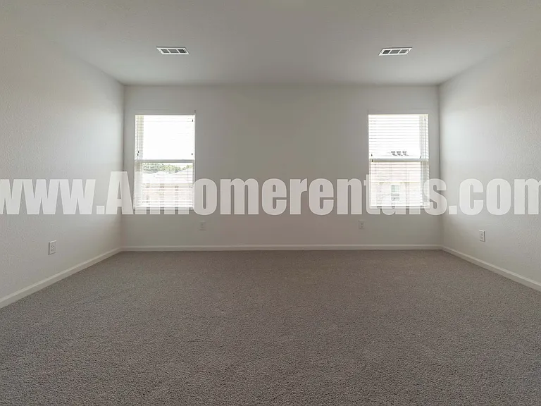 1125 Gallery Dr — Photo 10