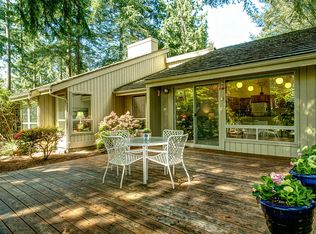 2201 Sahalee Dr W, Sammamish, WA 98074