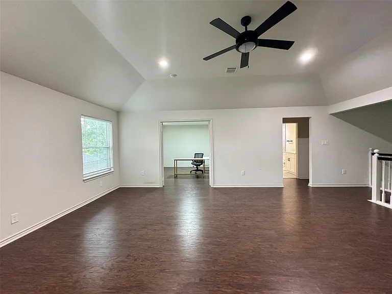 3811 Stockbridge Dr — Photo 20