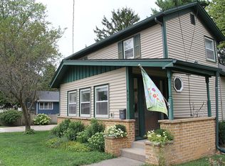 412 E Forest St, Oconomowoc, WI 53066