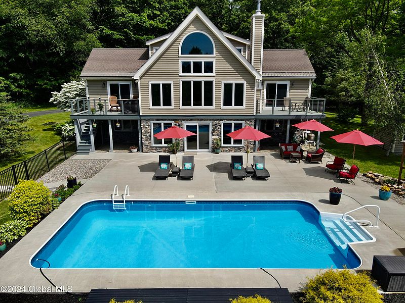 2nd image of 15 Middle Grove Road