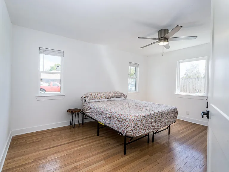 810 Jerry St — Photo 14