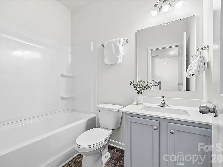 7024 Maple Run Cir — Photo 31